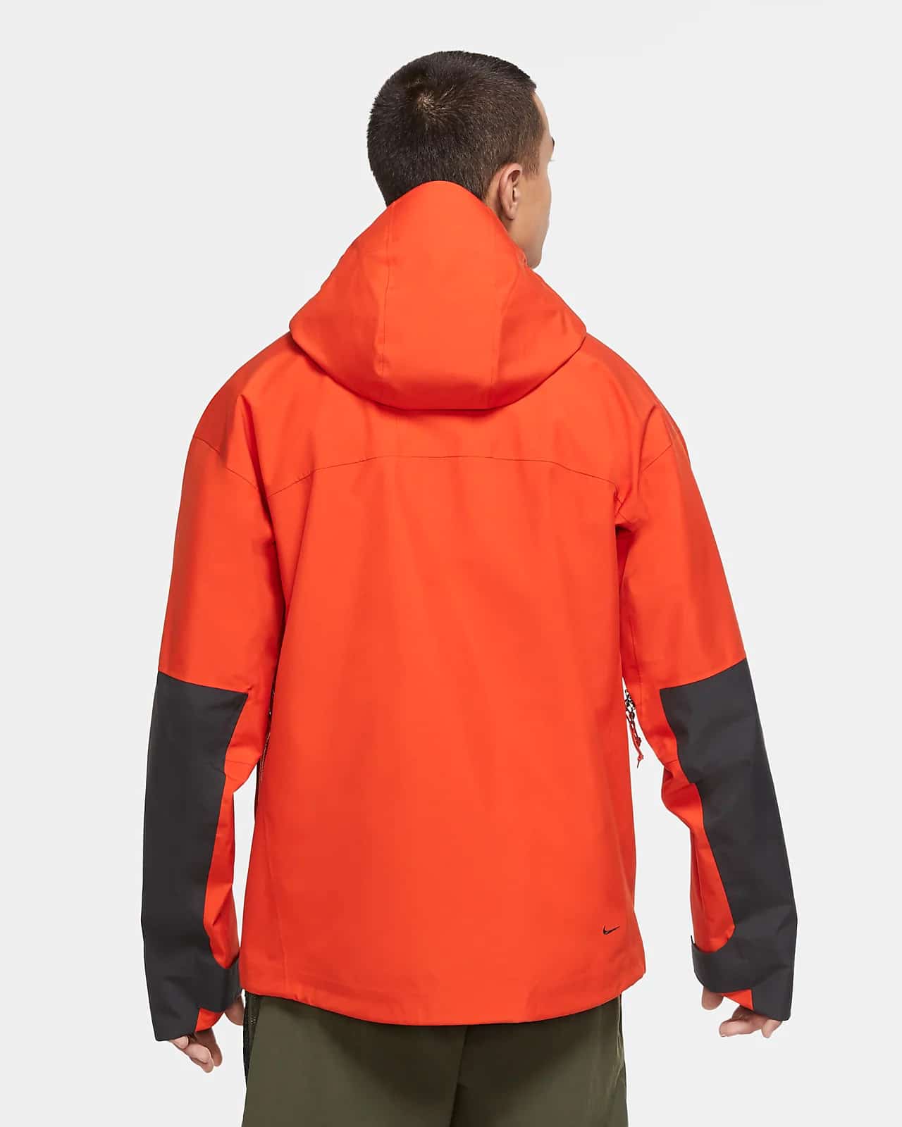 Мужская оранжевая куртка