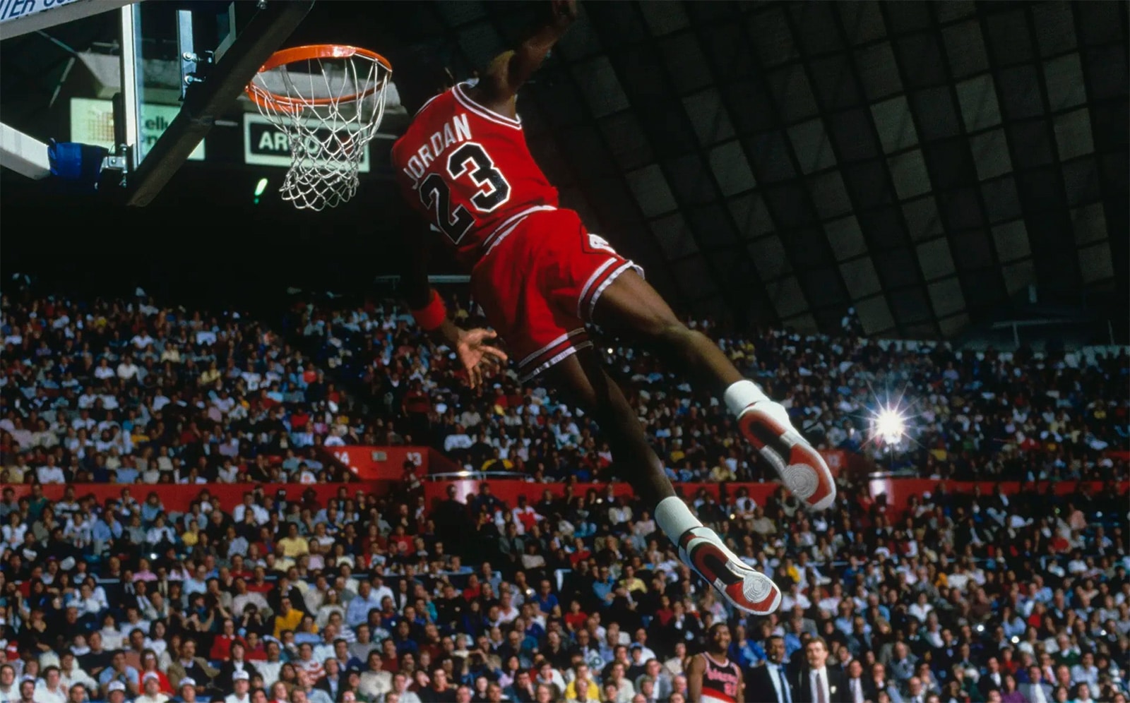Майкл Джордан в Air Jordan 2