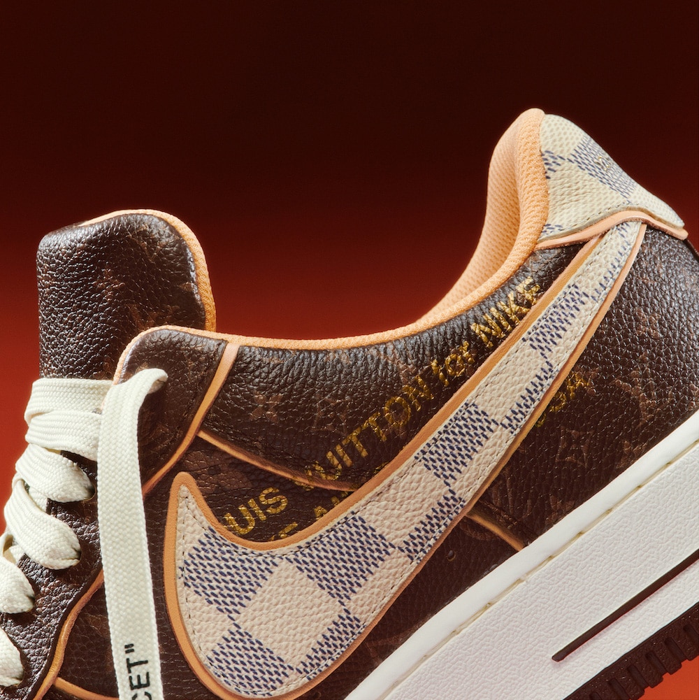Надпись «Louis Vuitton для Nike»