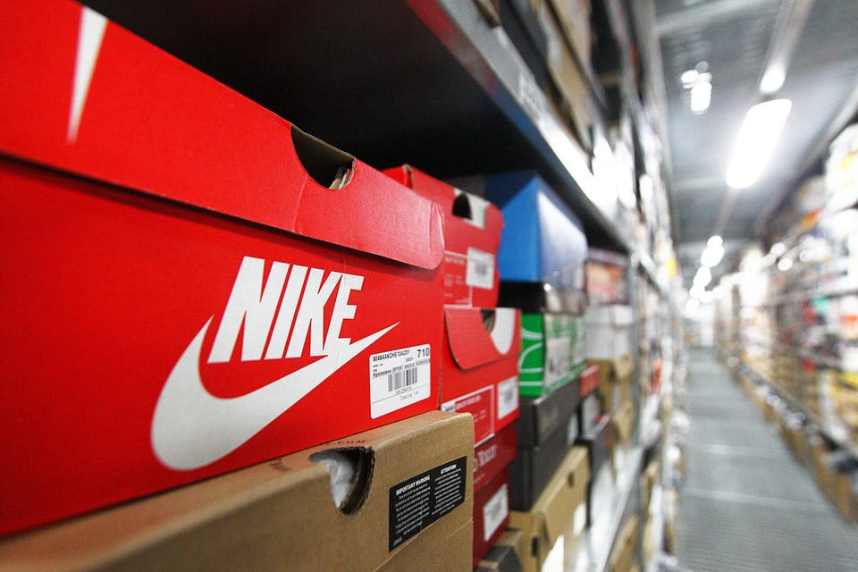 Обувные коробки Nike